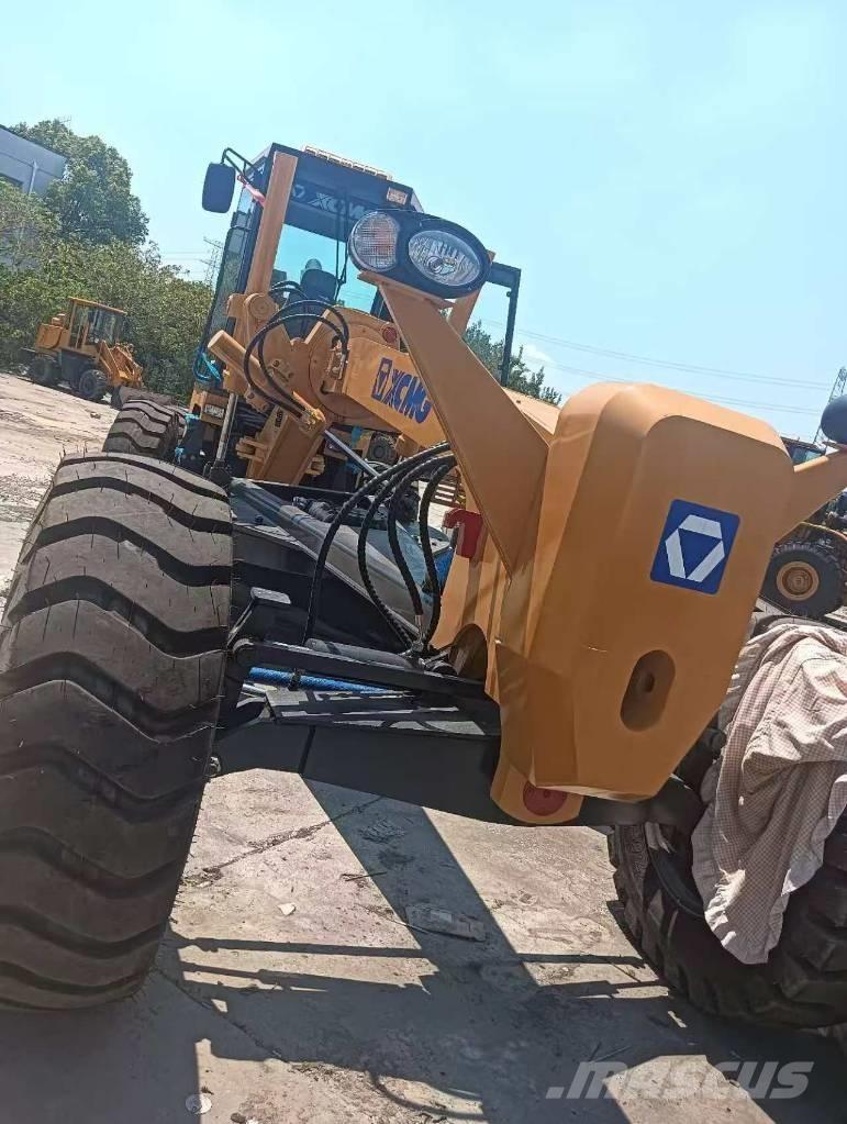 XCMG GR1803 Niveleuse