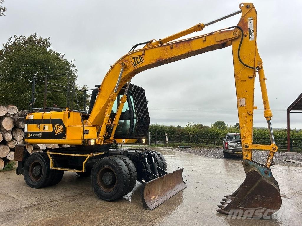 JCB JS 130 W Pelle sur pneus