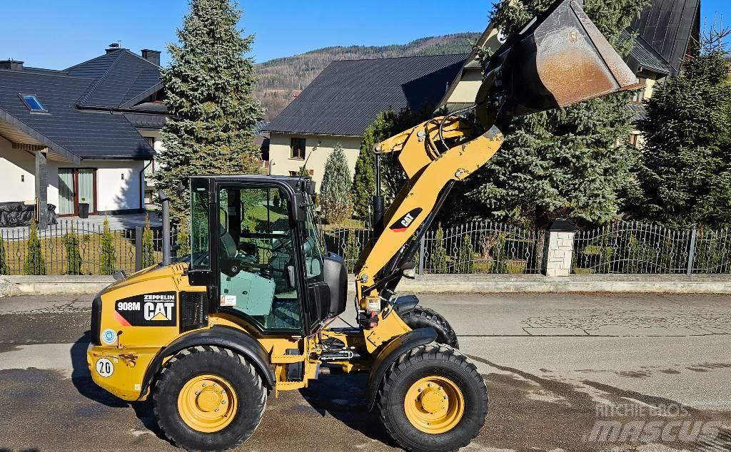 CAT 908 M Chargeuse sur pneus