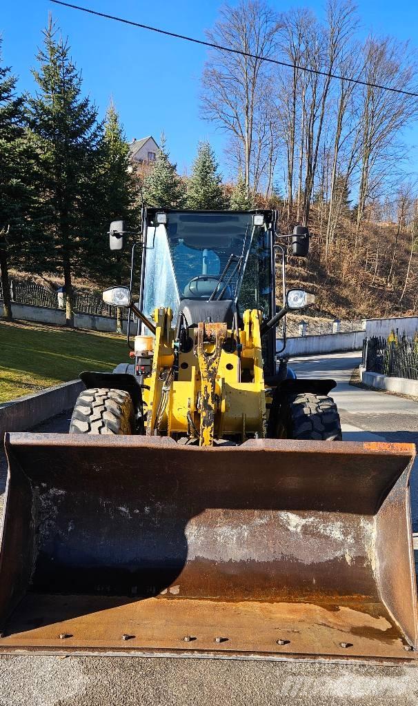 CAT 908 M Chargeuse sur pneus