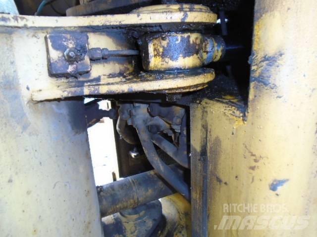 CAT 930 Chargeuse sur pneus