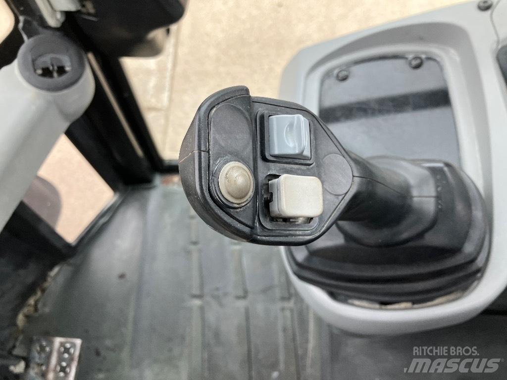 CAT 906 H Chargeuse sur pneus