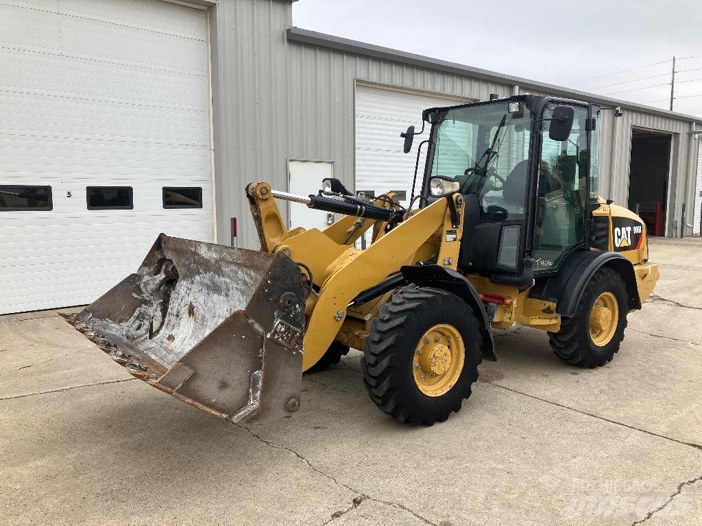 CAT 906 H Chargeuse sur pneus