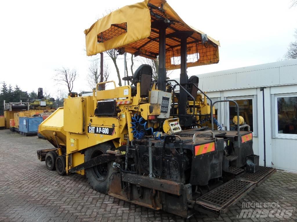 CAT AP 600 Finisseur