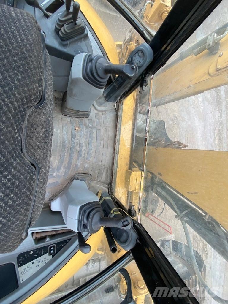 CAT 432 E Tractopelle