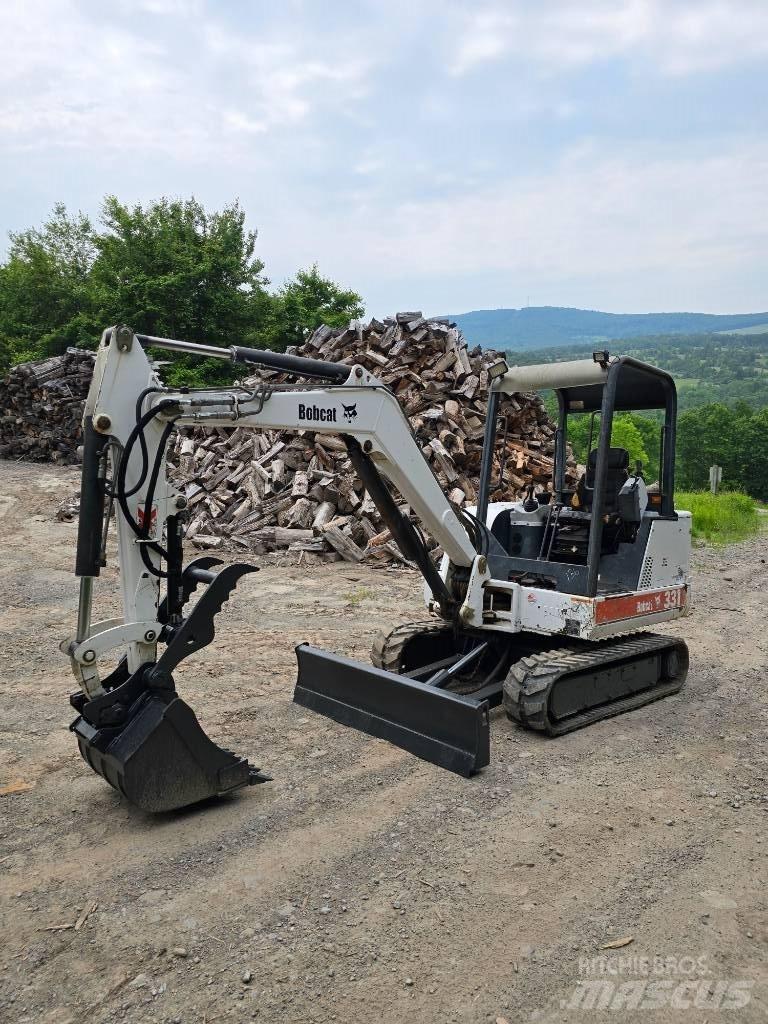 Bobcat X 331 Mini pelle < 7t