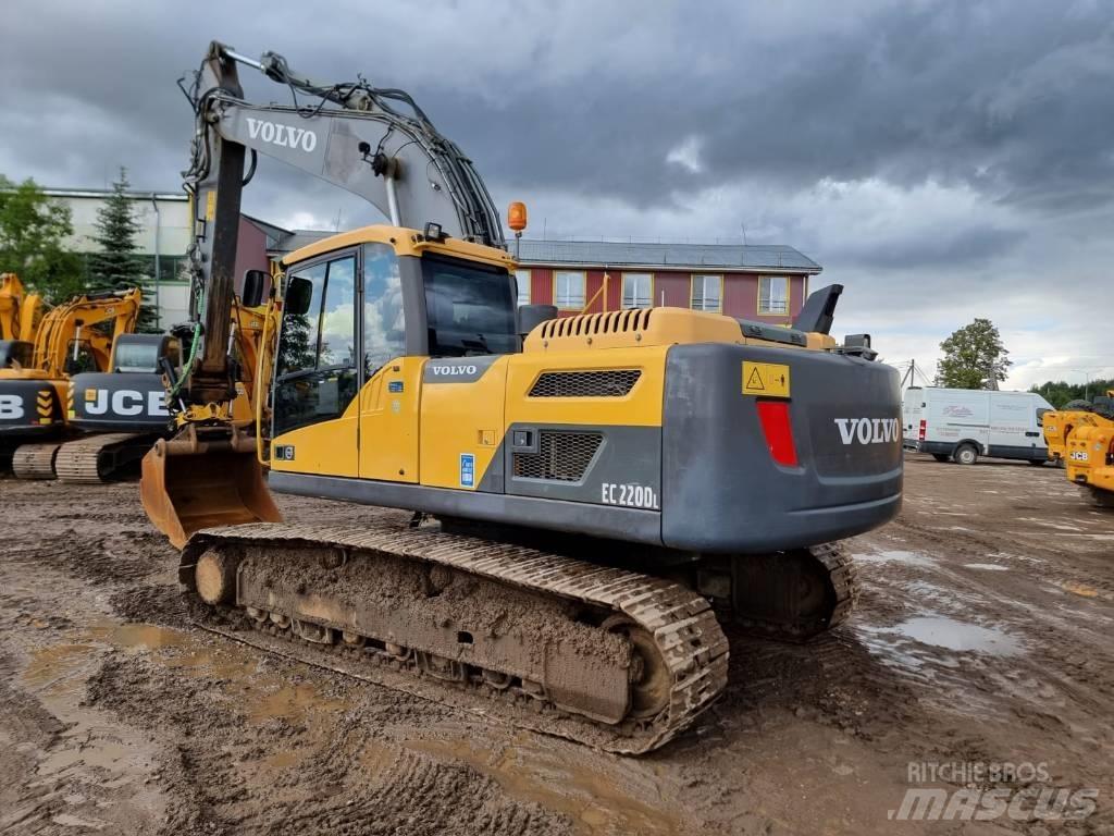 Volvo EC 220 DL Pelle sur chenilles