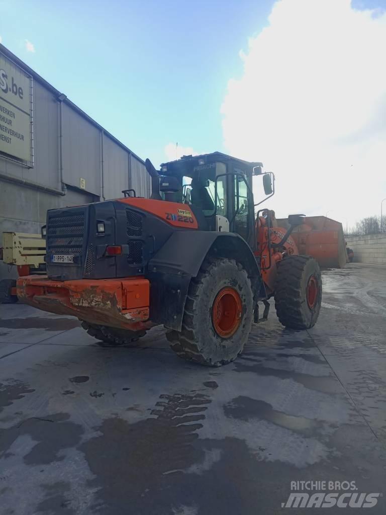 Hitachi ZW 220-6 Pelle sur pneus