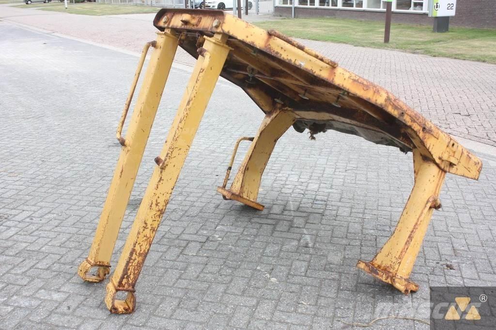 CAT D7H O-rops cab Cabines