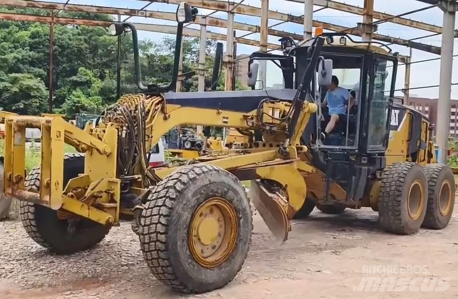 CAT 160 M Niveleuse