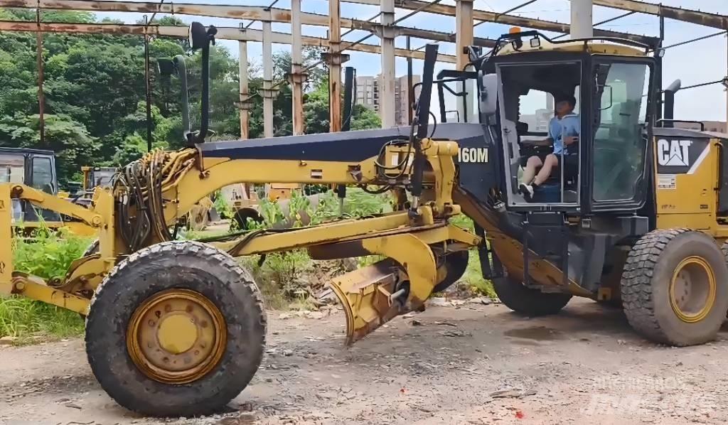 CAT 160 M Niveleuse
