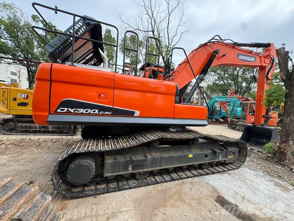 Doosan DX 300 Pelle sur chenilles