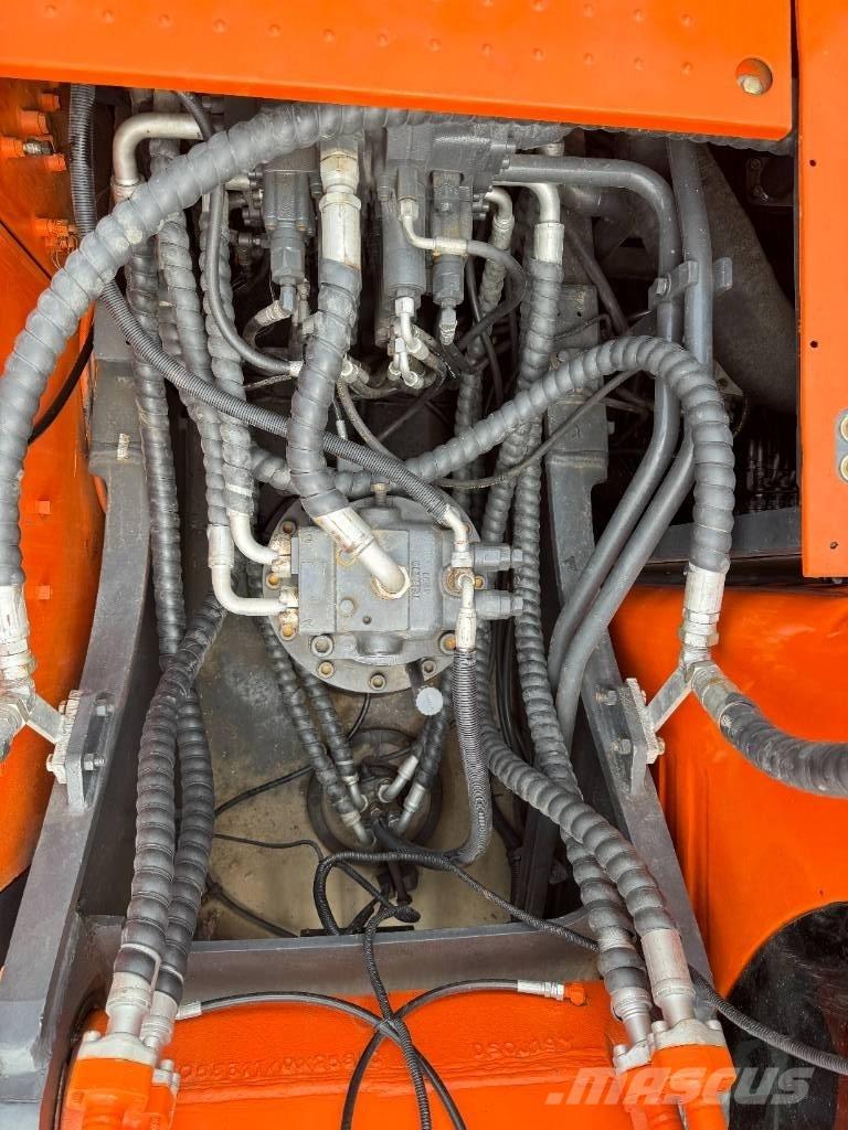 Doosan DX 300 Pelle sur chenilles