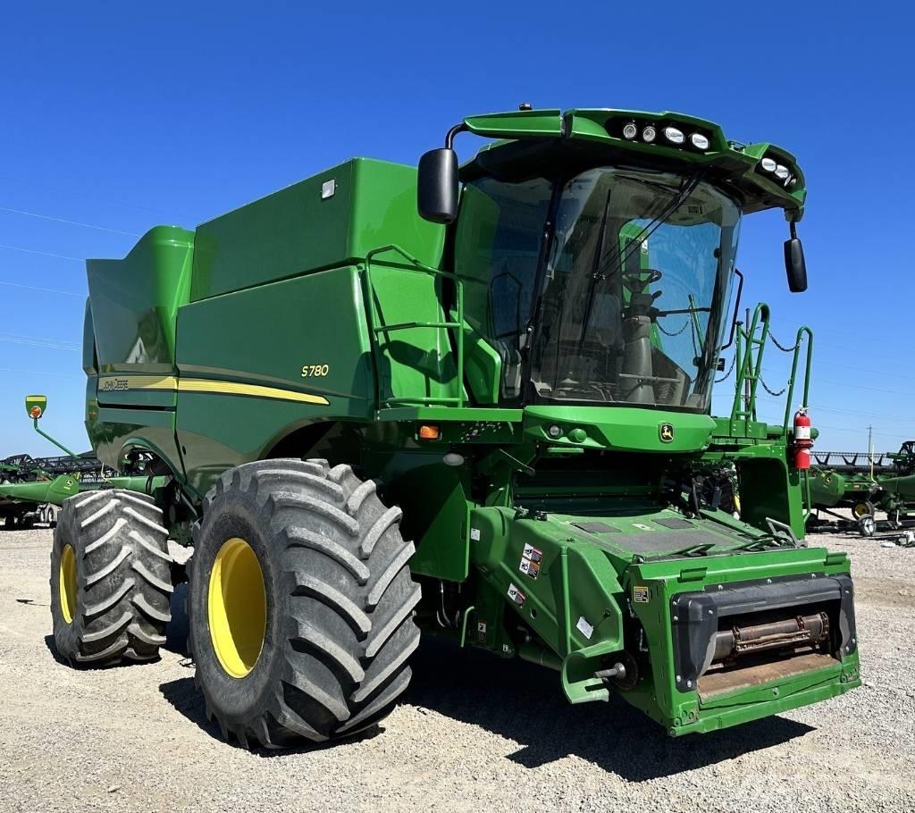 John Deere S 780 Moissonneuse batteuse