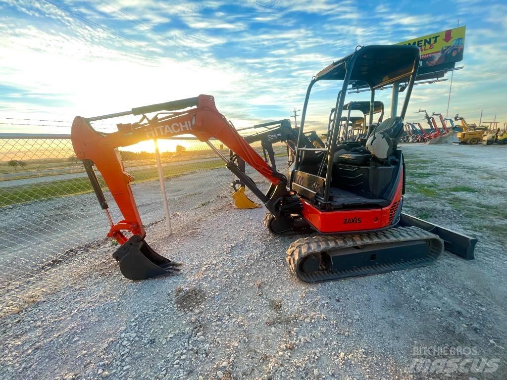 Hitachi ZX 27 U-3 Mini pelle < 7t