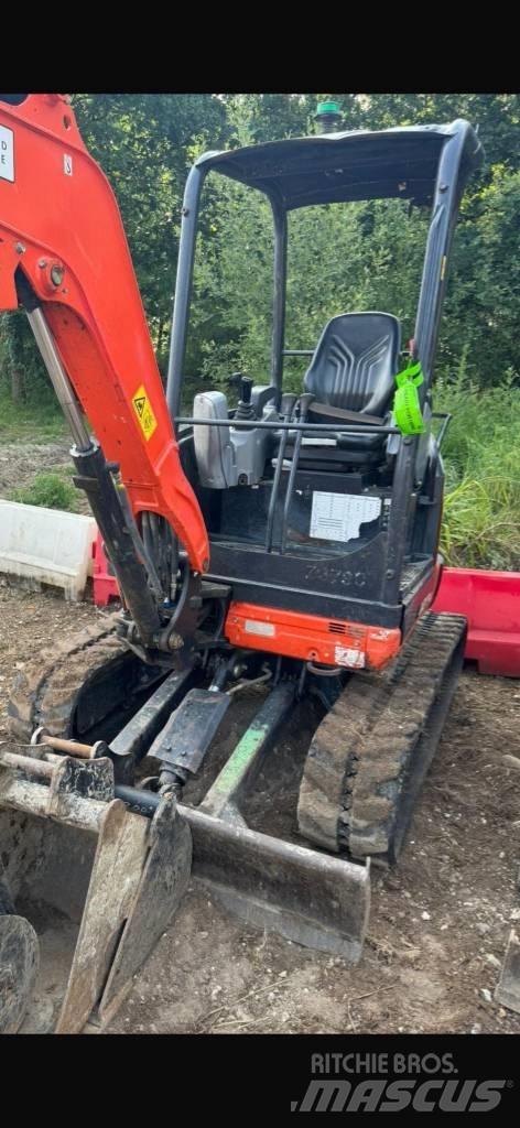 Kubota U 27-4 Mini pelle < 7t