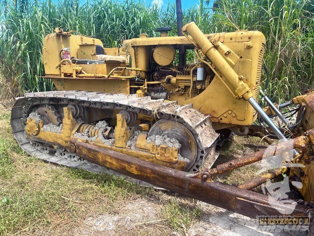 CAT D 6 C Bouteurs sur chenilles