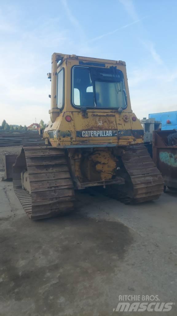 CAT D 4 LGP Bouteurs sur chenilles