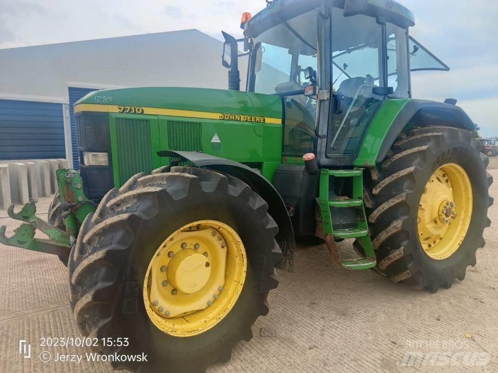John Deere 7710 Tracteur