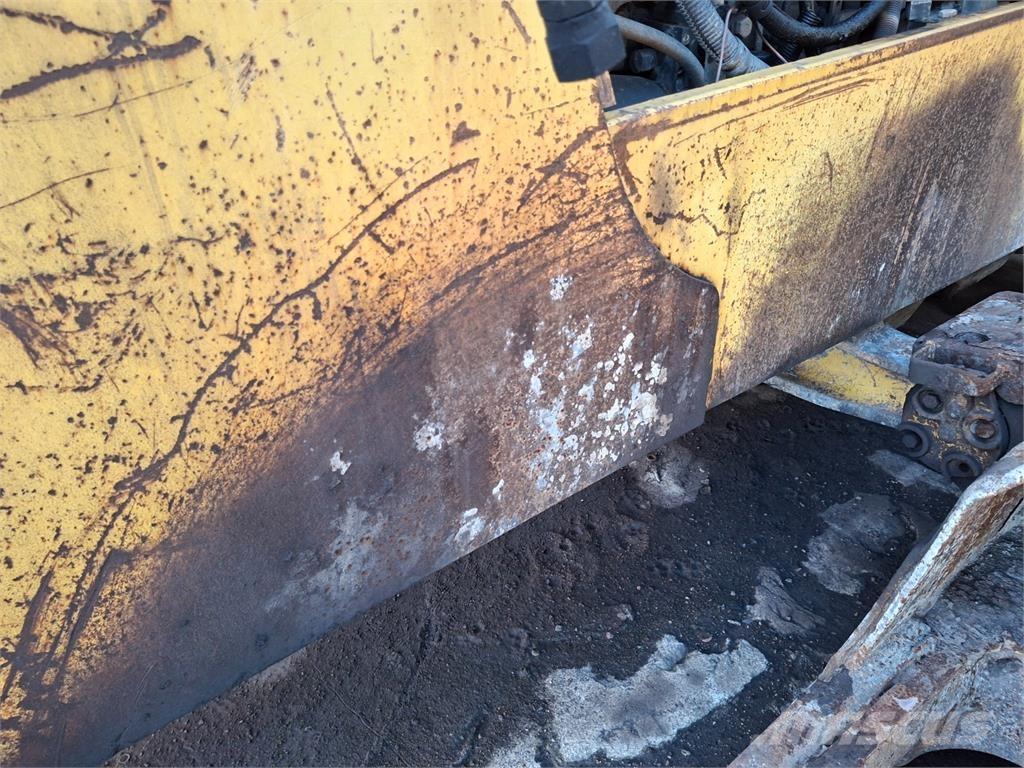 Komatsu D65EX-12 Autre fourgon / utilitaire