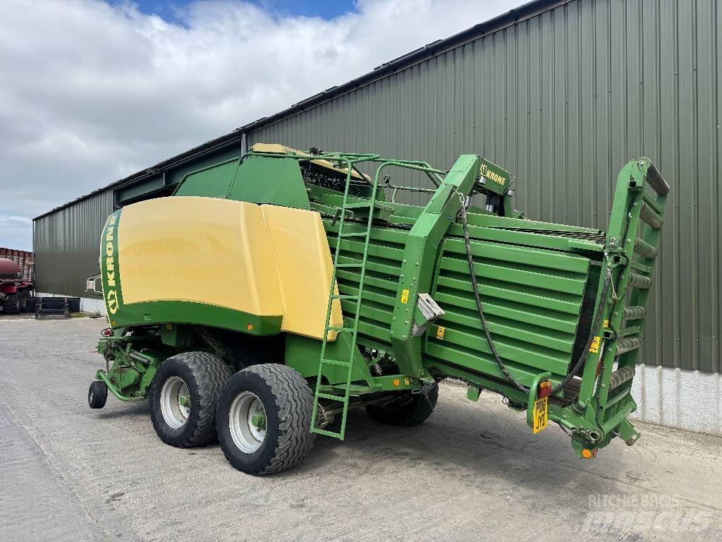 Krone Big Pack 12130 Presse cubique