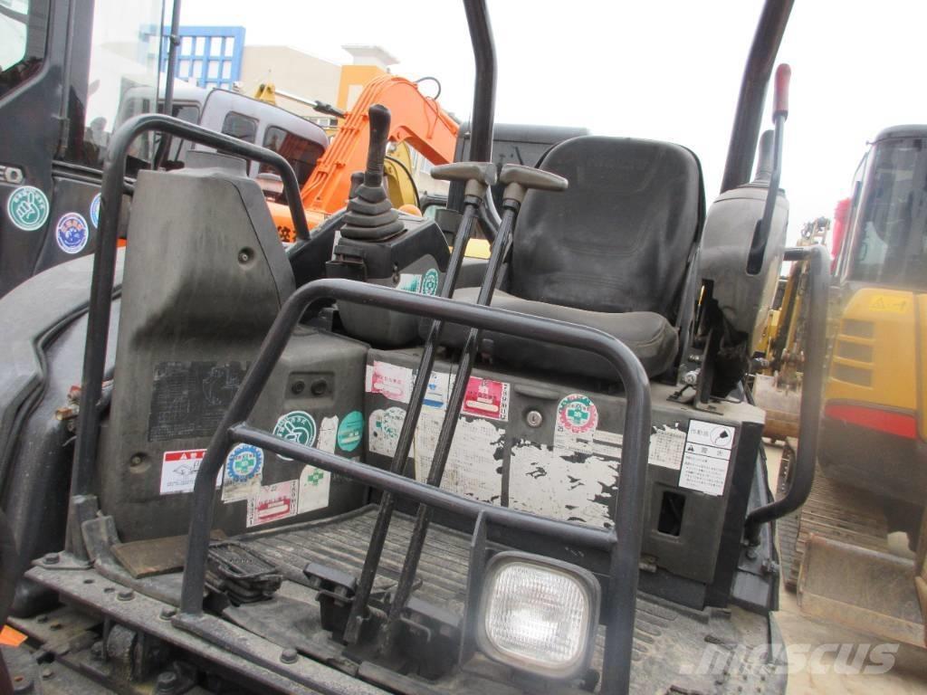 Hitachi ZX 30 U Mini pelle < 7t