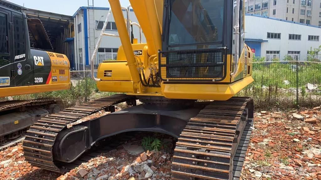 Komatsu PC 210 LC Pelle sur chenilles