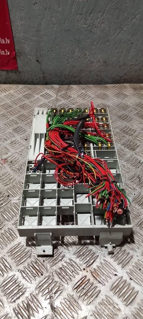 Scania G 400   2096304 Cabines