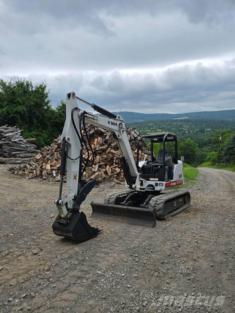 Bobcat 341 G Mini pelle < 7t