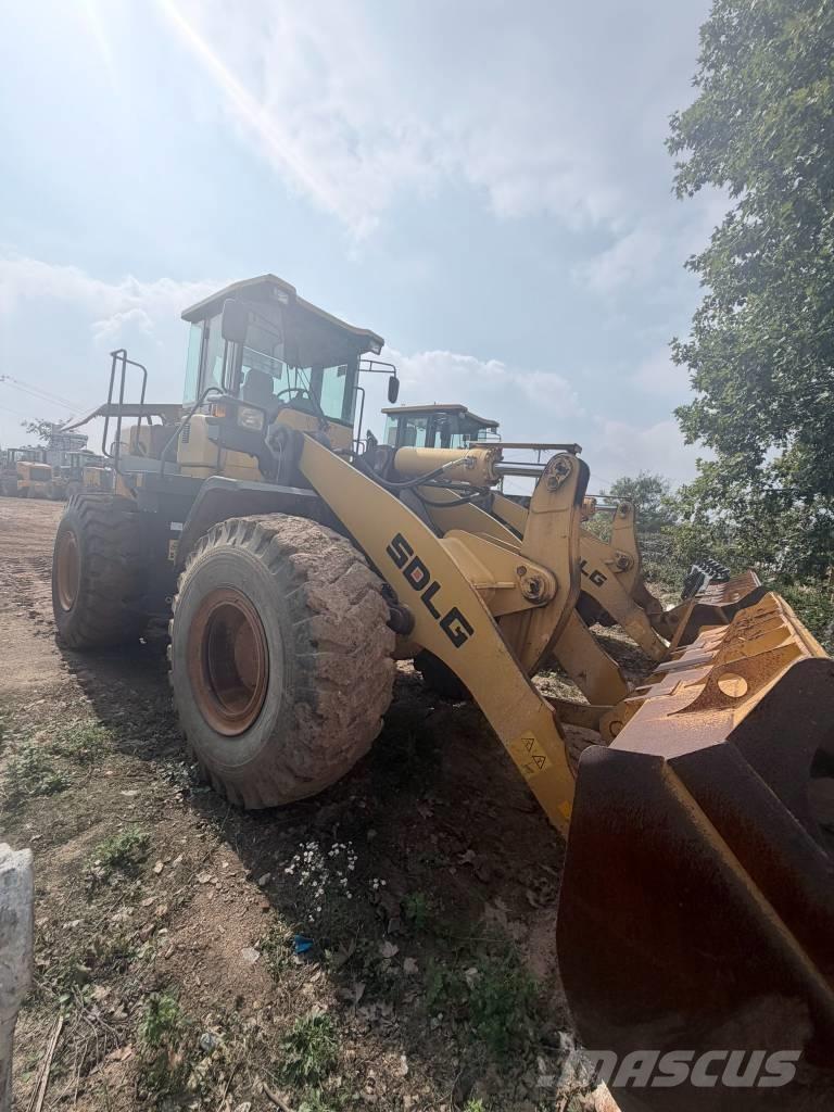 SDLG l935 Chargeuse sur pneus