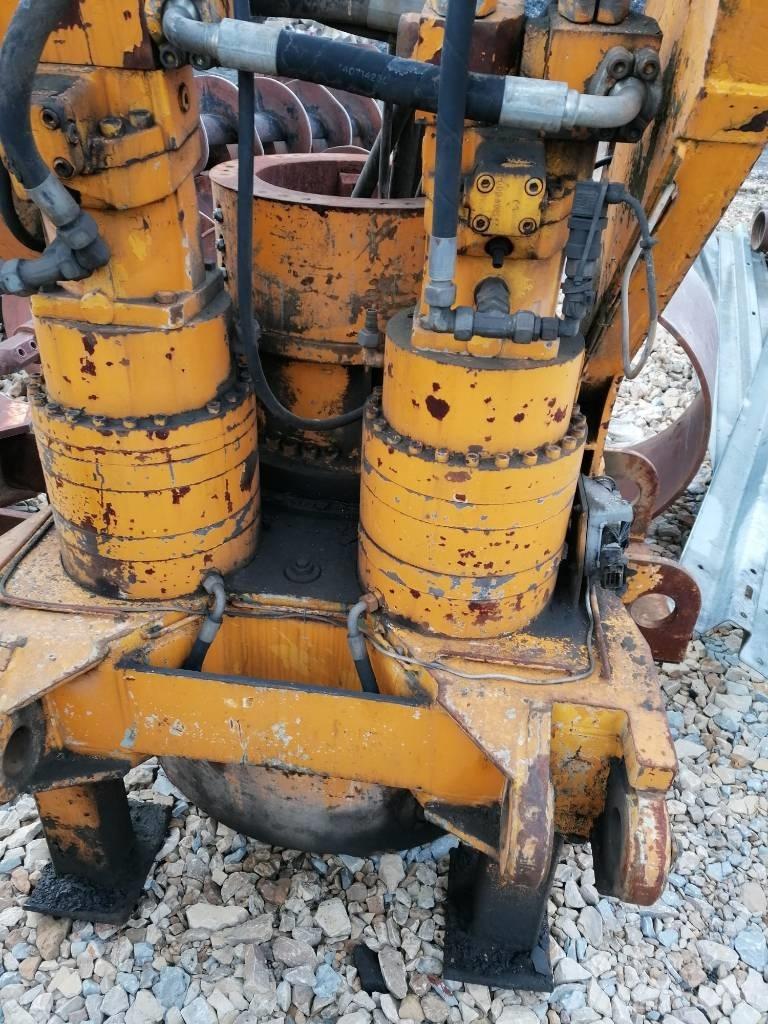 Bauer BG 12 V Pelle enfonce-pieux