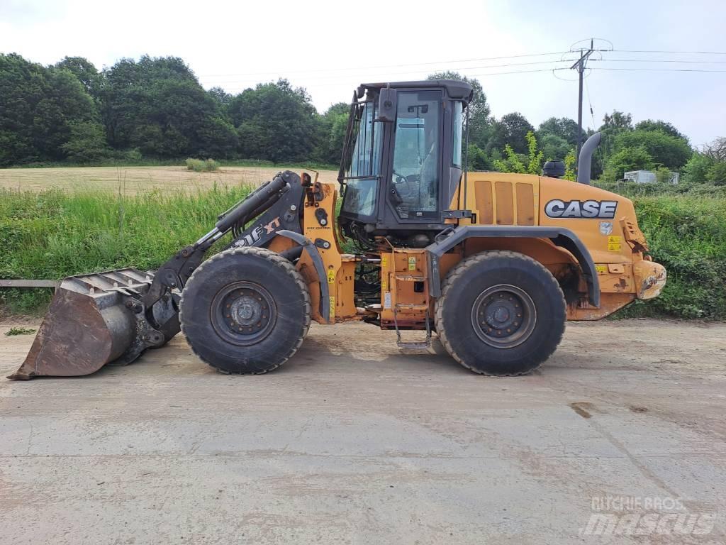 CASE 621 F XT Chargeuse sur pneus