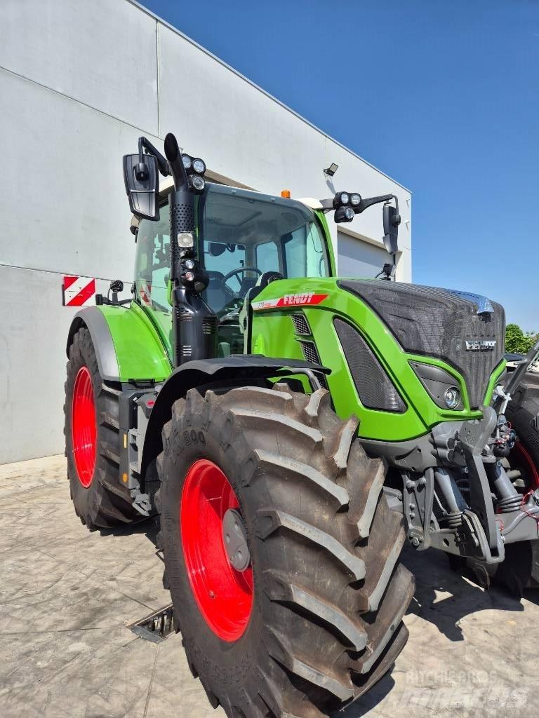 Fendt 718 Vario Tracteur