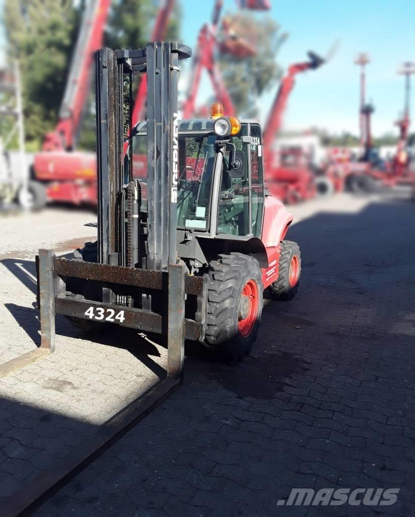 Ausa C 300 H X4 Chariot tout terrain