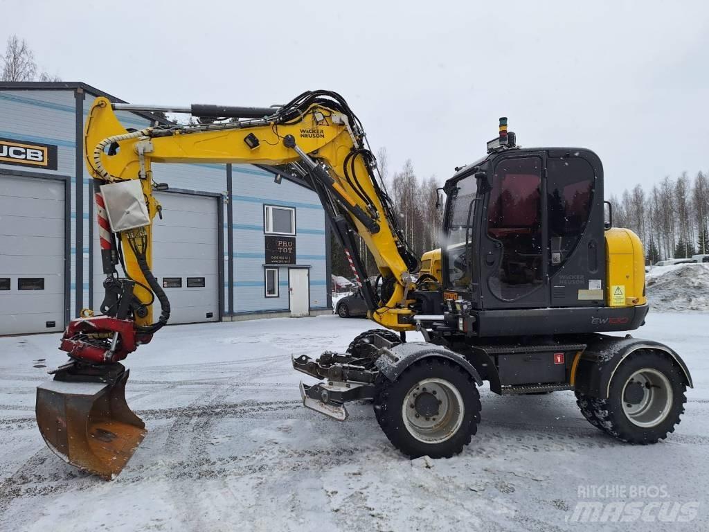 Wacker Neuson 9503-2 Pelle sur pneus