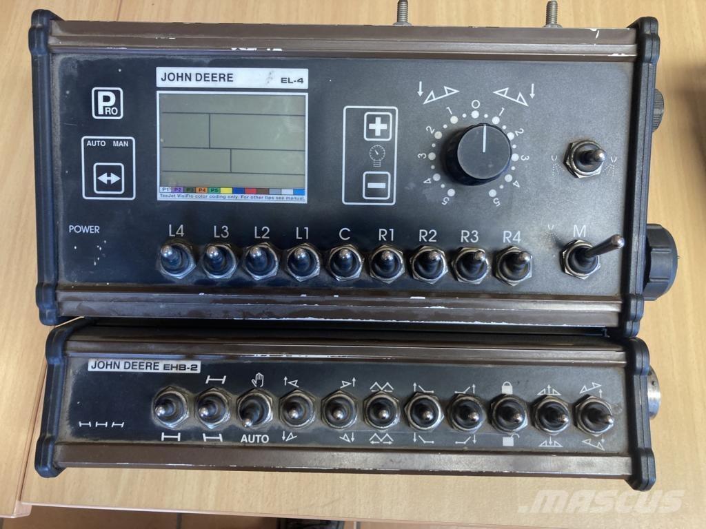 John Deere 732 Pulvérisateurs traînés