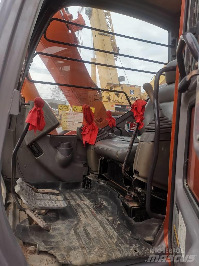 Hitachi ZX 75 Pelle sur chenilles