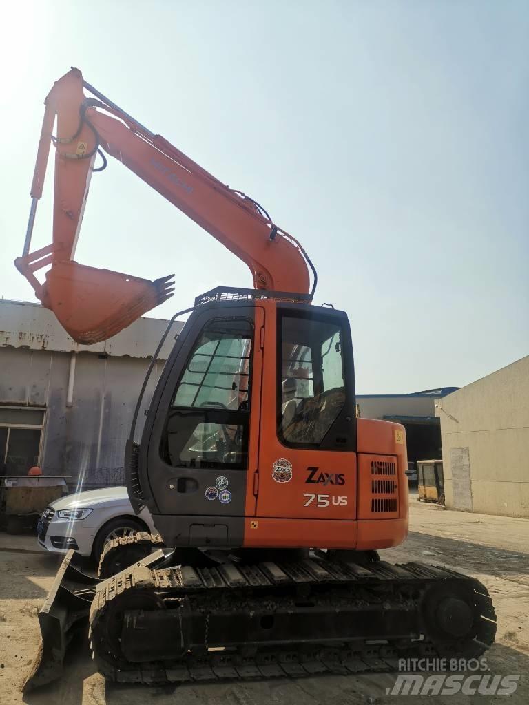 Hitachi ZX 75 Pelle sur chenilles