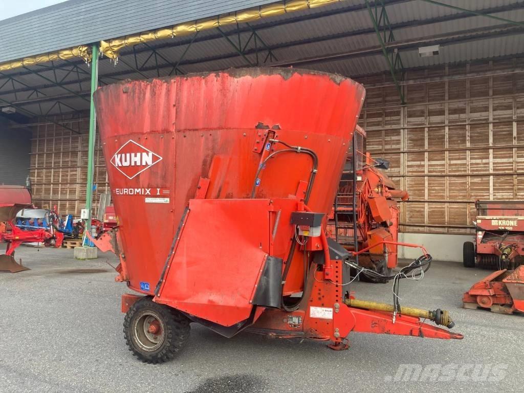 Kuhn EUROMIX 1    12m3 Bac, râtelier
