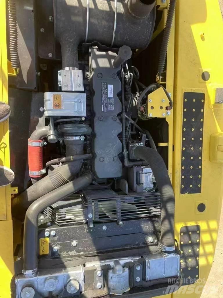 Komatsu 210LC-8 Pelle sur chenilles