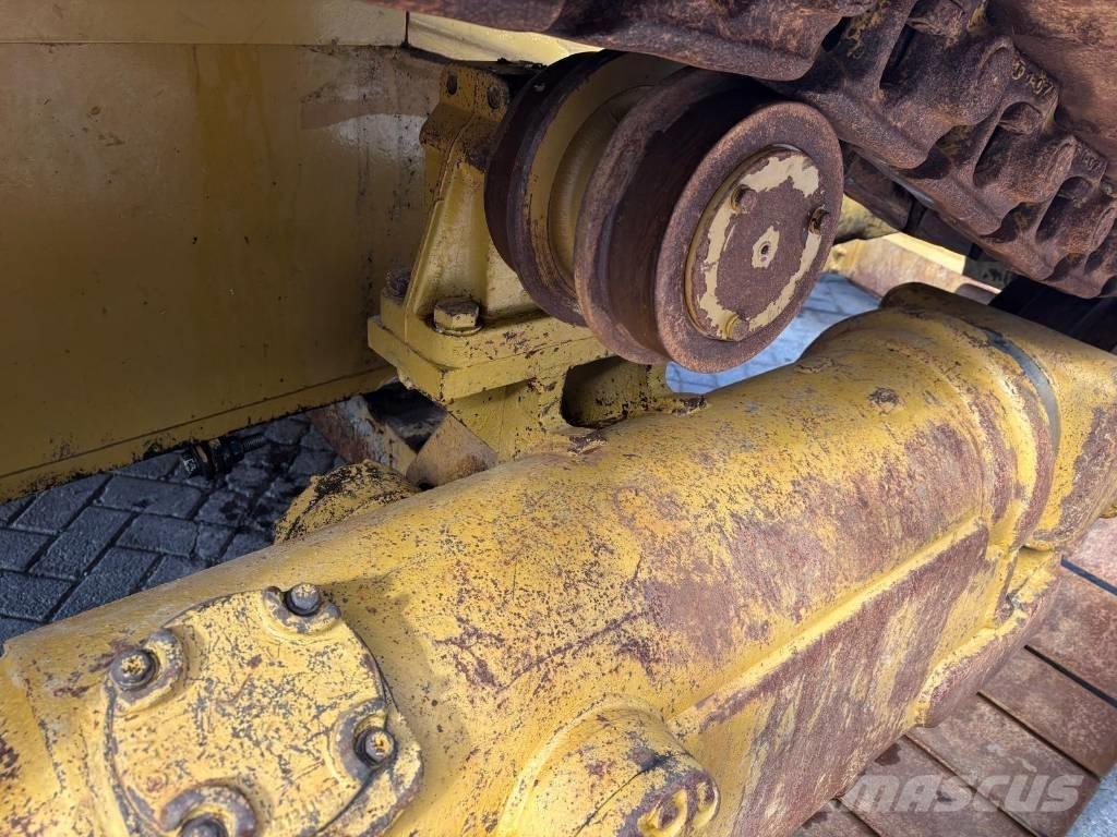 CAT D 6 R XW Bouteurs sur chenilles