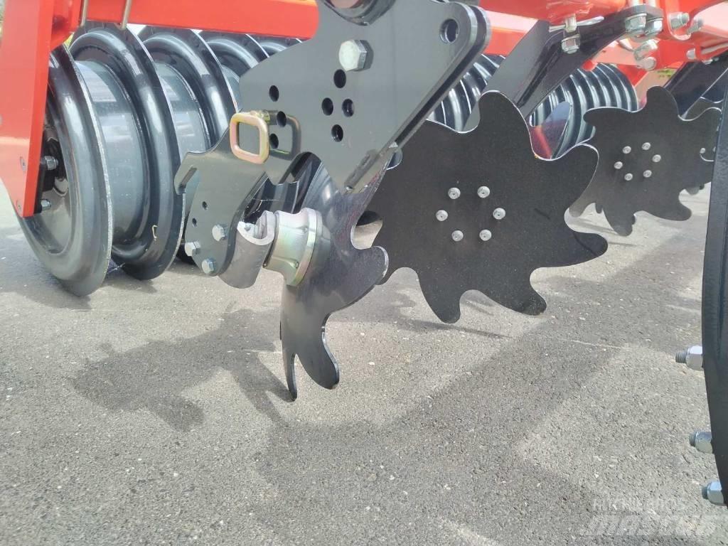 Kuhn CULTIMER L300 Déchaumeur, cultivateur