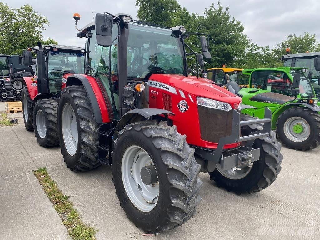 Massey Ferguson 5711 Tracteur