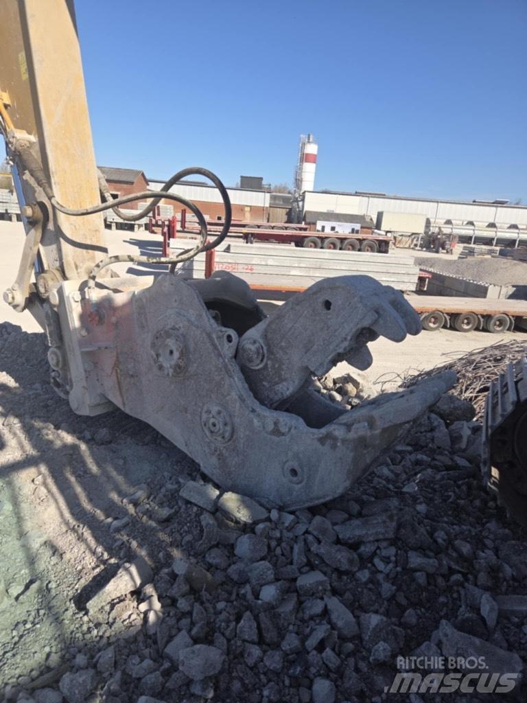 NPK G 18 J Concasseur de Travaux Publics