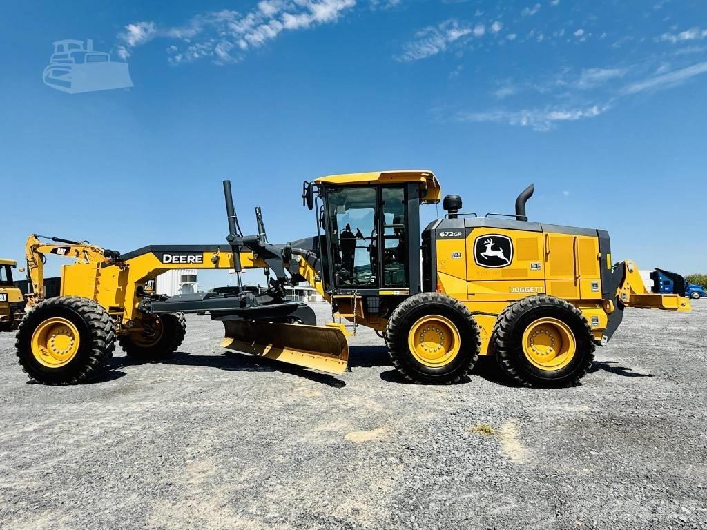 DEERE 672G Niveleuse