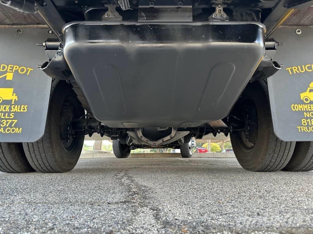 Chevrolet 3500 HD Utilitaire benne