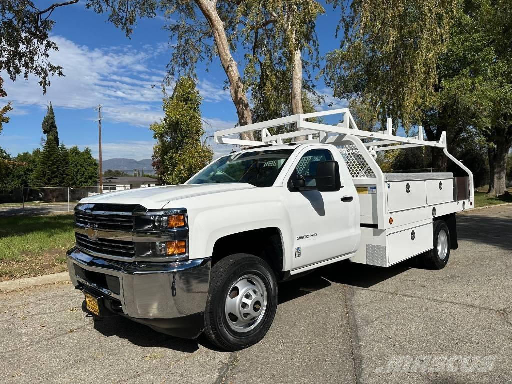 Chevrolet 3500 HD Utilitaire benne