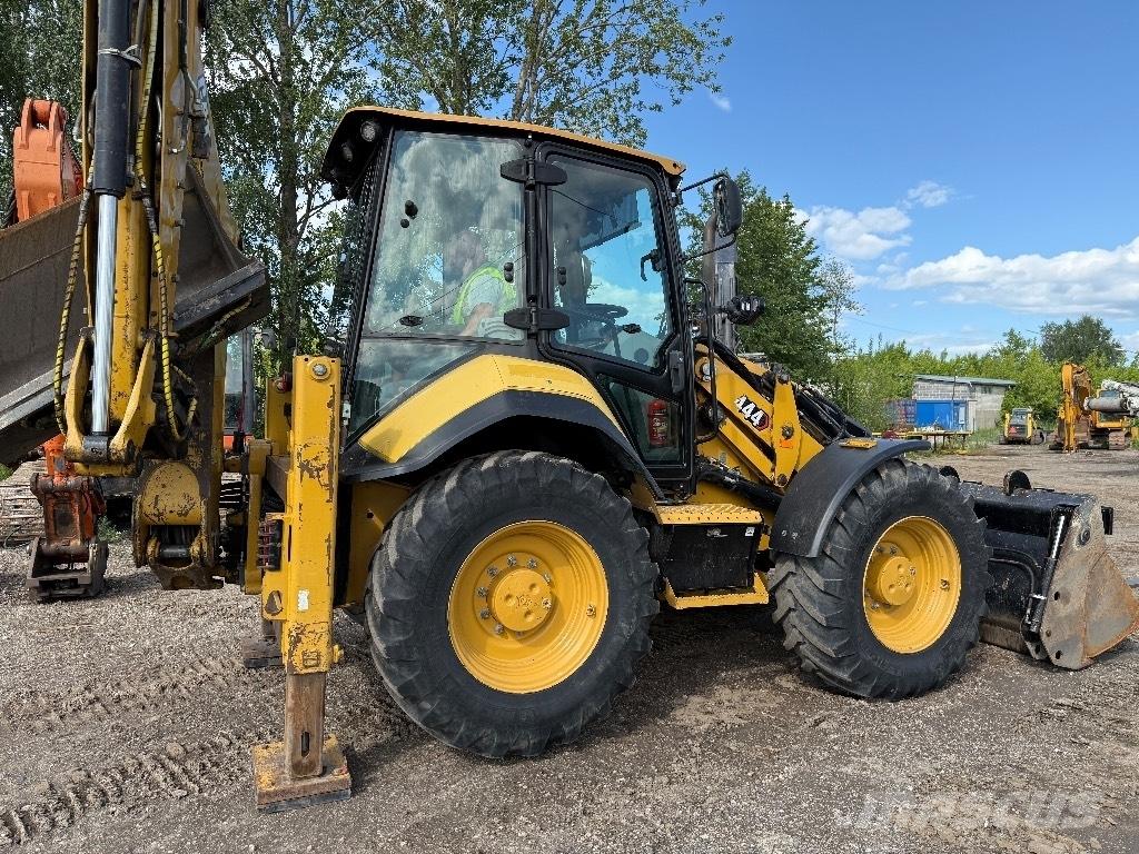 CAT 444 Tractopelle