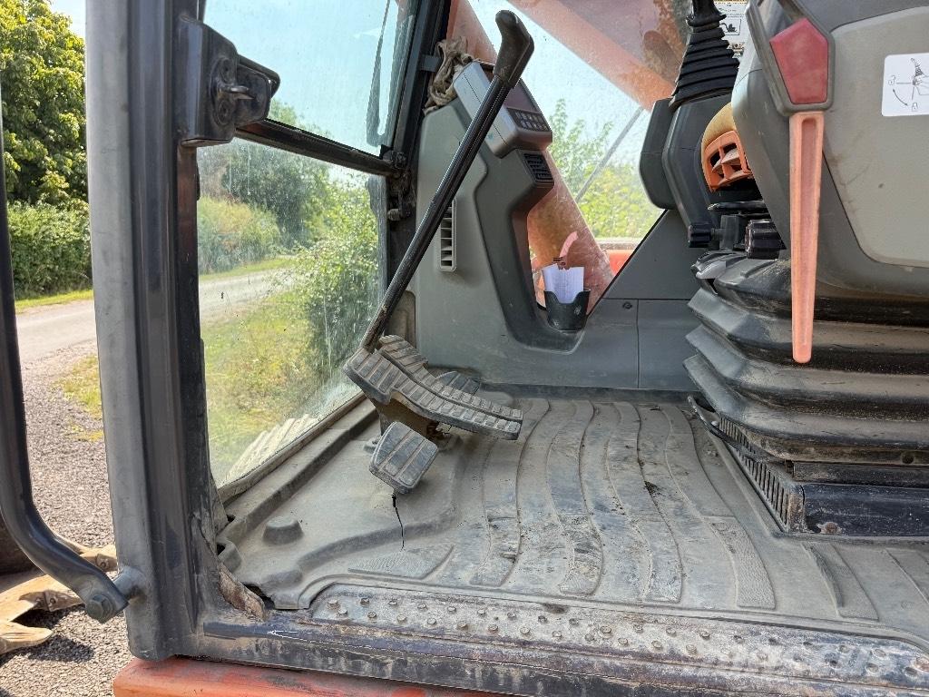 Doosan DX 225 LC Pelle sur chenilles