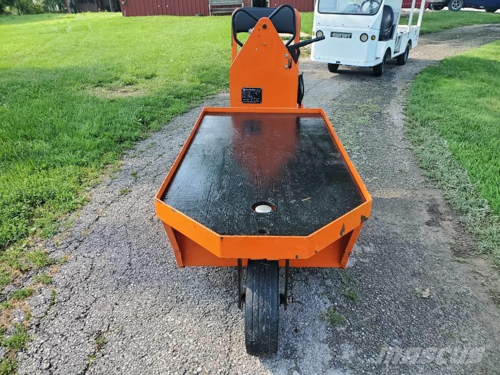 Taylor-Dunn SC100 Chariot remorqueur